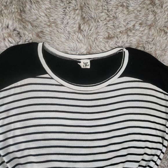 Sew in Love Black and White Striped Shirt Sleeve T-shirt Women's Size Small - Picture 3 of 9